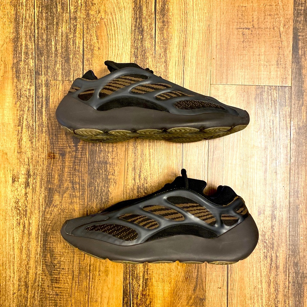 NDS Adidas Yeezy 700 V3 ‘Clay brown’ 2020 Size 13